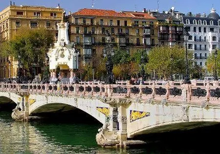 La Romantica Urdaneta Апартаменты